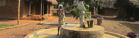 Bedre sanitetsforhold i landsbyer i Sierra Leone.